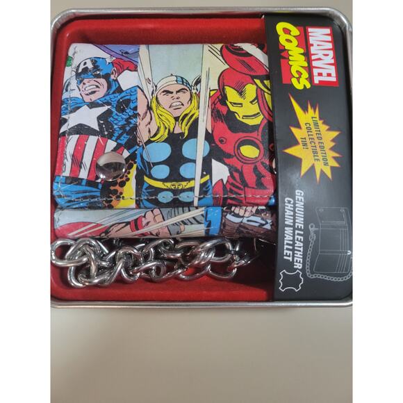 Marvel Comics Avengers Trifold Gen Leather Wallet with Chain in Collectors Tin - Picture 2 of 3